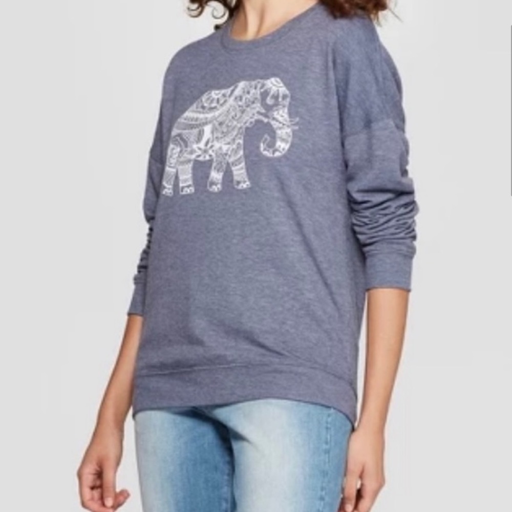 •ZOE+LIV• Elephant Graphic Pullover Sweatshirt